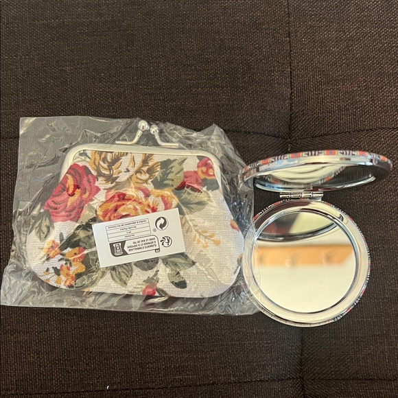 Mirror Mirror Accessories - #*1109**Floral Coin Purse and Compact Mirror Set